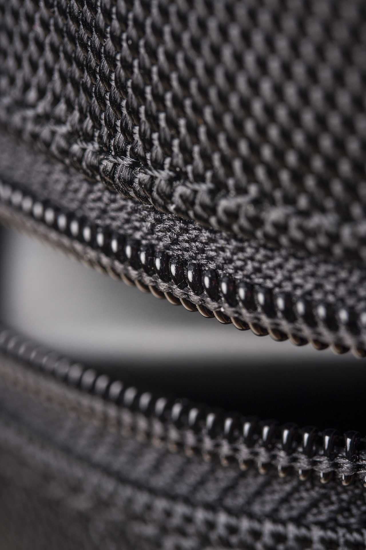 Akın Zipper