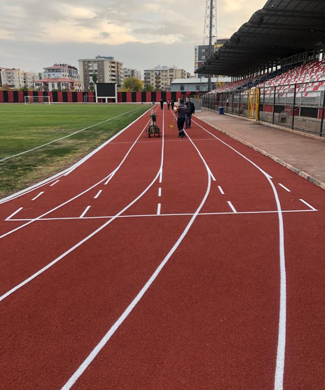 Barış Park Zemin / Polise Kimya